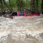 2 Michigan dams breached, thousands evacuated amid flooding